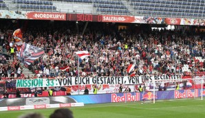 Während des Spiels nutzen die Salzburg-Fans die Chance für einen Seitenhieb auf Rapid
