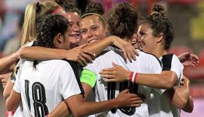Nicole Billa jubelt mit ihren Teamkolleginnen im Frauen-Nationalteam