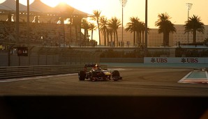 Sebastian Vettel siegte in Abu Dhabi mit über 30 Sekunden Vorsprung auf Mark Webber