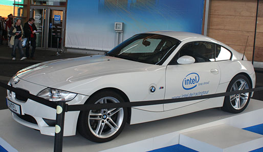 BMW Z4 M Coupé: Begehrter Preis der Intel Racing Tour