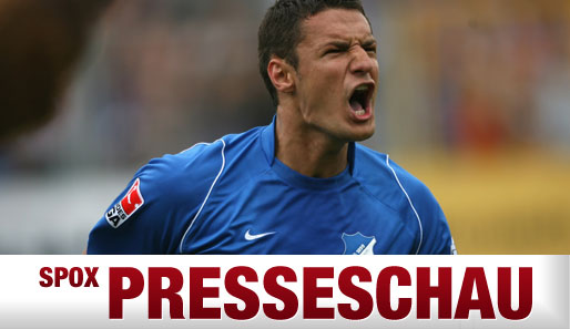 Hoffenheims Sejad Salihovic kontert die Attacke von Stuttgarts Mario Gomez