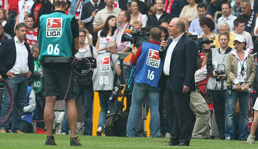 Uli Hoeneß bei seiner beeindruckenden Rede vor dem Spiel gegen Nürnberg