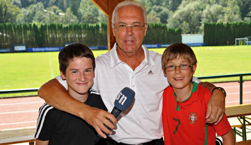 Franz Beckenbauer besuchte das Fußball-Camp der "Salzburger Nachrichten" in Österreich