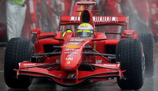 Kuriose Pleite: Ferrari bekam eine Meldung der FIA nicht mit und fuhr mit den falschen Reifen los