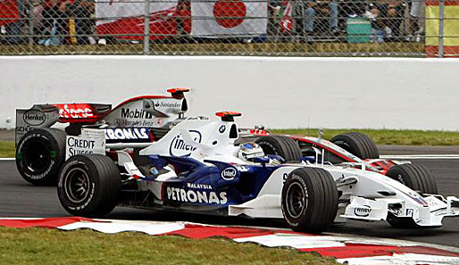 Nach Bahrain duellieren sich Heidfeld und Alonso auch in Frankreich. Der Deutsche verteidigt sich brillant und wird Fünfter