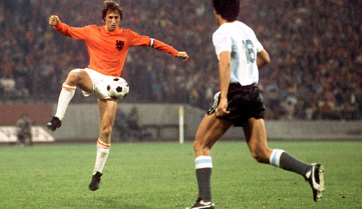 LEGENDE: Ob van Basten oder van Nistelrooy - an Johan Cruyff kommt keiner vorbei. Einen Titel mit Oranje gewann der heute 60-Jährige aber nie