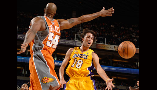Phoenix Suns - Los Angeles Lakers 98:119