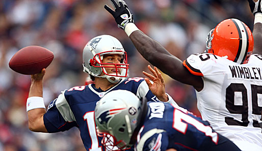 Week 5: New England Patriots - Cleveland Browns 34:17. Tom Brady war beim Wurf auf seinen Receiver fixiert