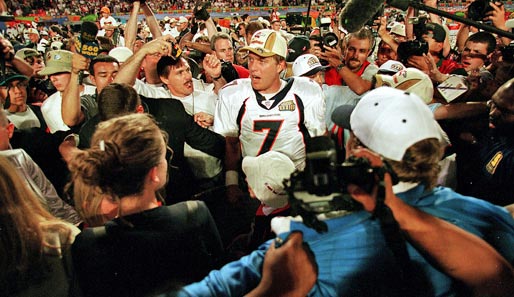 Broncos-Quarterback John Elway gewinnt nach 15 Jahren NFL seinen ersten Titel. 1999 siegt er im Endspiel erneut und beendet dann seine Karriere