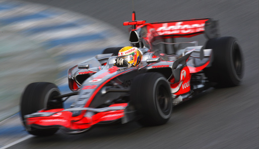 Am Mittwoch stellte sich Vize-Weltmeister Lewis Hamilton in Jerez erstmals im neuen Auto der direkten Konkurrenz
