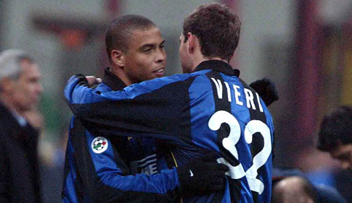 ...musste er warten, bis er im Spätsommer 2001 wieder für Inter in alter Form auflaufen konnte. Es sollte nicht die letzte Leidenszeit bleiben