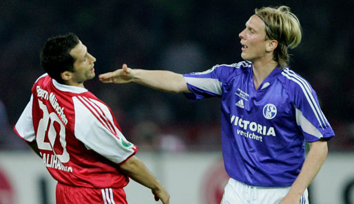 Pokalfinale 2004/05: Bayern holt den Pott dank eines 2:1. In besonderer Erinnerung: Christian Poulsens Ohrfeige gegen Hasan Salihamidzic