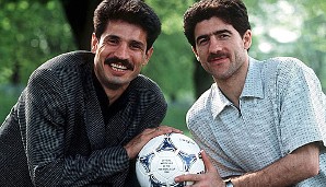 Ali Daei und Karim Bagheri - zwei Iraner in der Bundesliga (Bielefeld 1997), da sind zwei akkurate Schnurrbärte natürlich Pflicht