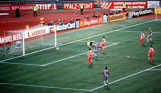 Das letzte Duell in einem internationalen Wettbewerb: Bayern empfängt 1999 im Viertelfinale der Champions League Kaiserslautern