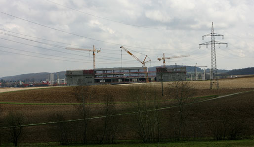 Das neue "Hopp-Stadion", welches im Frühjahr 2009 bezugsfertig sein wird, bietet 30.000 Zuschauern Platz.