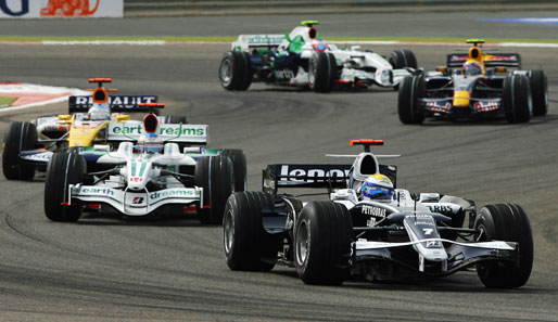 Nico Rosberg kann erst zwei Plätze gut machen - fällt am Ende aber wieder zurück und holt als Achter noch einen Punkt