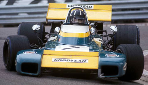 Gleiches Jahr, völlig andere Lösung: Graham Hill im Brabham mit bulligem Frontflügel