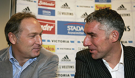 In der Winterpause 2005/06 löste Slomka Rangnick als Cheftrainer bei Schalke ab...