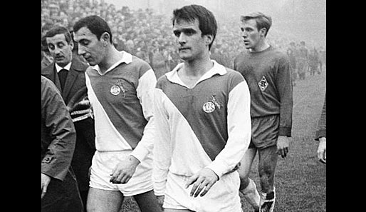 Das Rheinische Derby 1. FC Köln - Borussia Mönchengladbach. In der Bundesliga trafen die Rivalen erstmals am 20.11.1965 aufeinander ...