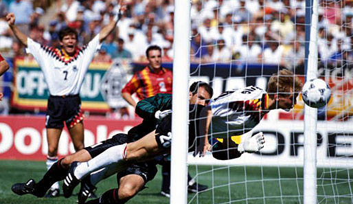Die 1:0-Führung der Spanier durch Goicoechea gleicht Klinsmann kurz nach der Pause zum 1:1-Endstand aus. Effenbergs Einsatz war nicht mehr nötig