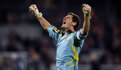 Iker Casillas (Tor), Kapitän der Spanier