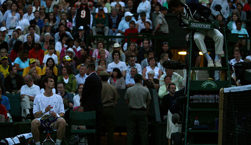 Es wurde mal wieder ziemlich spät am 7. Spieltag in Wimbledon - und ganz schön dunkel...