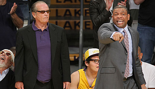 Immer an der Seitenlinie im Staples Center: Jack Nicholson. Celtics-Coach Doc Rivers wird erstmal kritisch beäugt