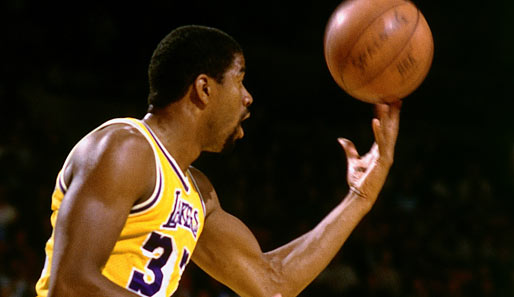 Der andere war Earvin "Magic" Johnson, der fünf Titel mit seinen Lakers holte, für die er von 1979 bis 1991 und 1996 spielte