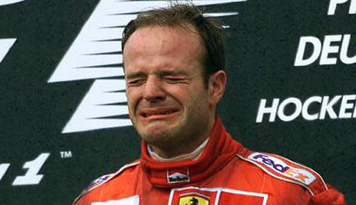 Dafür wurde es ein tränenreicher Sieg für Teamkollege Rubens Barrichello. Warum so gerührt? Es war sein erster Sieg und er kam von Startplatz 18