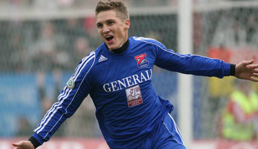 Der "kleine", aber eigentlich ältere Schweini, Tobias Schweinsteiger, spielte für Braunschweig 2. Liga. Seit 2008 steht er in Unterhaching unter Vertrag