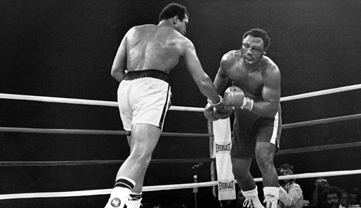 Der Klassiker im Boxsport: Muhammad Ali gegen Joe Frazier. Zwischen 1971 und 1975 gab es drei Kämpfe - zuerst siegte Frazier, dann zweimal Ali