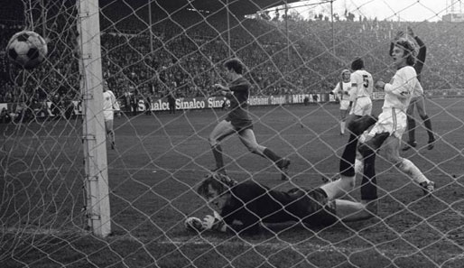 1973 führte der FC Bayern bereits 4:1 in Kaiserslautern. Die Pfälzer drehten das Spiel und gewannen mit 7:4