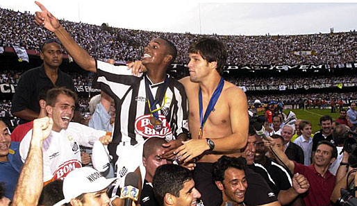 Hier ging sein Stern auf: Robinho spielte von 2002 - 2005 beim FC Santos. Gemeinsam mit Werders Diego feiert er die Meisterschaft