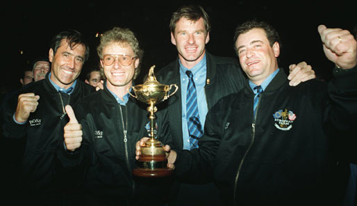 Starkes Bild: Seve, Bernhard, Nick und Constantino (Rocca) feiern einen Ryder-Cup-Sieg