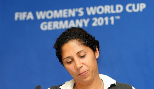Vor dem Spiel gegen England ist die Präsidentin des Organisationskomitees zur Frauenfußball-WM 2011, Steffi Jones, zu Gast