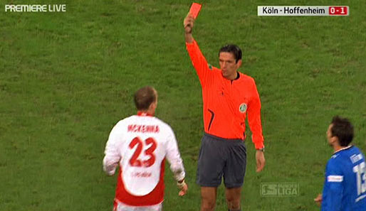 Der Aufreger des Spieltags: McKenna sieht im Spiel gegen Hoffenheim Rot, was einen Disput zwischen Daum und Rangnick nach sich zog