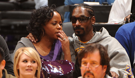 Ebenfalls dabei: Rapper Snoop Dogg, seit jeher großer NBA-Fan