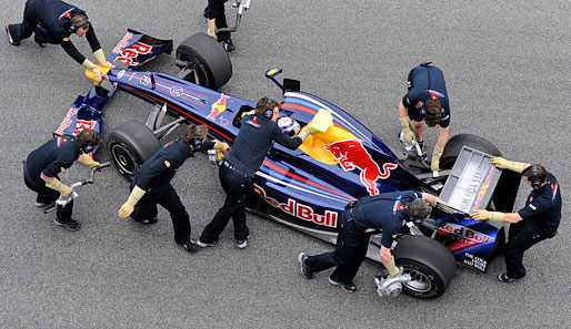 Für Red Bull hat sich das Warten offenbar gelohnt. Der neue RB5 war sogar für Bestzeiten unter den Neuwagen gut