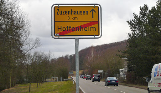 Hoffenheim wird nur noch für ein paar Monate die "Heimat" der TSG sein. Dann steht der Umzug an. Zuzenhausen, 1899 kommt!