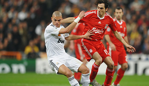Real Madrid - FC Liverpool 0:1: Bei den Reds durfte Yossi Benayoun ran, auch weil Steven Gerrard zunächst auf der Bank saß