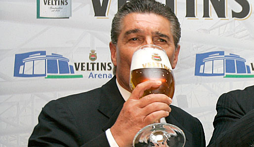 Ob sich Rudi Assauer nach der Verbalattacke von Andreas Müller erstmal ein Bier genehmigt hat, ist nicht überliefert