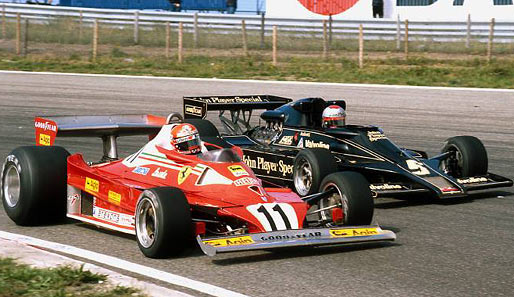 1977: Niki Lauda hätte nach 1984 auch den Titel 1977 verloren. Mario Andretti (r.) wäre zum einzigen Mal Champion gewesen (4:3 Siege)