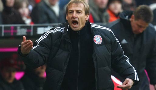 Nichts wurde es mit einem entspannten Nachmittag: Bayern-Trainer Jürgen Klinsmann musste um den Sieg seines Teams zittern