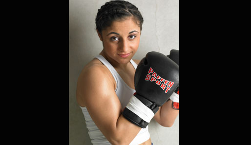Die "Killer Queen" ist in 24 Profi-Kämpfen ungeschlagen und Weltmeisterin im Fliegengewicht nach WBA und WIBF