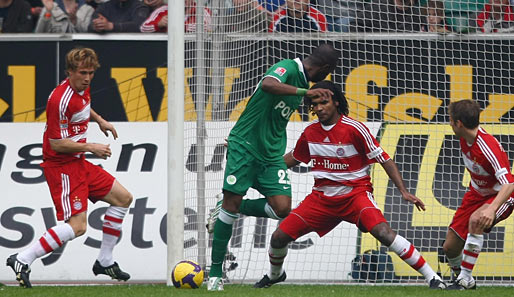 4. April 2009: Ein Sololauf und ein Hackentor von Grafite demütigen den FC Bayern. 5:1 siegt Wolfsburg. "Da ist eine Wut, die in mir kocht", erklärt Klinsmann