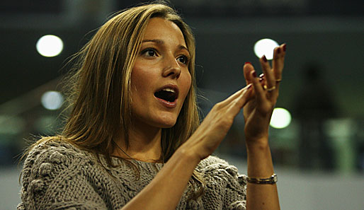 Novak Djokovic kann sich nicht so recht entscheiden: Jelena Ristic begleitet Nole seit Jahren auf der Tour...