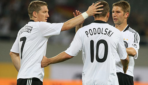 Bastian Schweinsteiger gab die Vorlage zu Podolskis Ausgleichstreffer