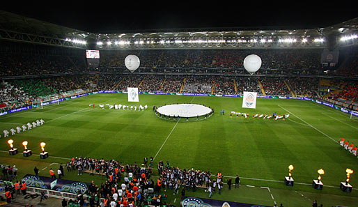 Es ist angerichtet: Das letzte UEFA-Cup-Finale in Istanbul zwischen Schachtjor Donezk und Werder Bremen