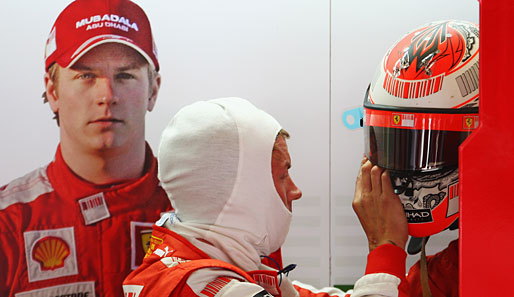 Ferrari-Pilot Kimi Räikkönen zog den Ärger von Mark Weber auf sich: "Ich habe keine Ahnung, ob Kimi geschlafen hat, oder schon wieder eine Wodka-Flasche in der Hand hatte"