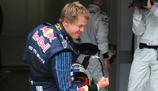 Freude bei Sebastian Vettel. Der 21-Jührige jubelt über seine dritte Pole in dieser Saison